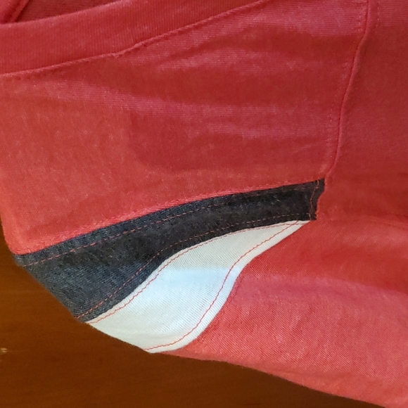 NWT Cincinnati Reds v-neck - Picture 4 of 6